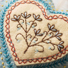 Load image into Gallery viewer, Embroidered Heart Felt Craft Mini Kit