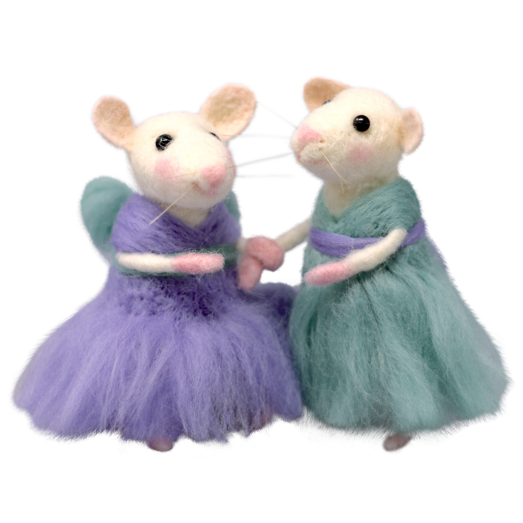 Poppy and Daisy Mice Needle Felting Kit