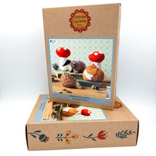 Load image into Gallery viewer, Woodland Scene Felt Craft Kit