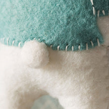 Load image into Gallery viewer, Polar Bear Felt Craft Kit