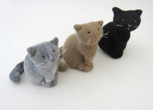 Load image into Gallery viewer, Wee Felt Cat and Mouse Complete Sewing Kit