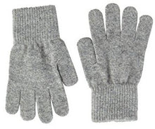 Load image into Gallery viewer, Child's Wool Pair of Gloves
