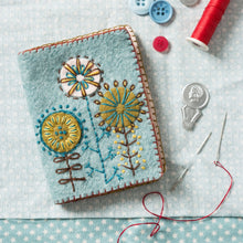 Load image into Gallery viewer, Needle Case Felt Craft Kit
