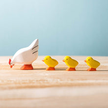 Load image into Gallery viewer, Wooden Chick
