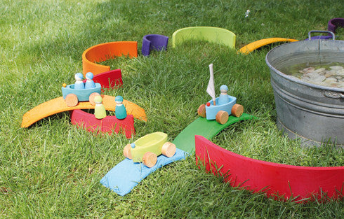 Grimm's Rainbow Nesting Bridge